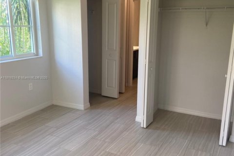 Apartamento en alquiler en Fort Lauderdale, Florida, 1 dormitorio, 66.52 m2 № 1779874 - foto 12