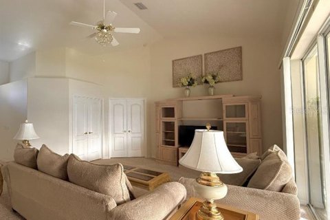 House in Ocala, Florida 3 bedrooms, 207.54 sq.m. № 1911345 - photo 4