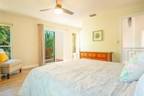House in Saint Pete Beach, Florida 3 bedrooms, 208.94 sq.m. № 2195714 - photo 28