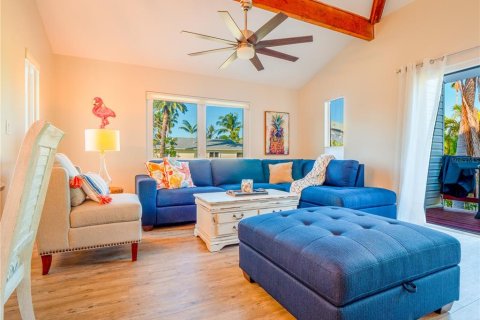 House in Saint Pete Beach, Florida 3 bedrooms, 208.94 sq.m. № 2195714 - photo 10