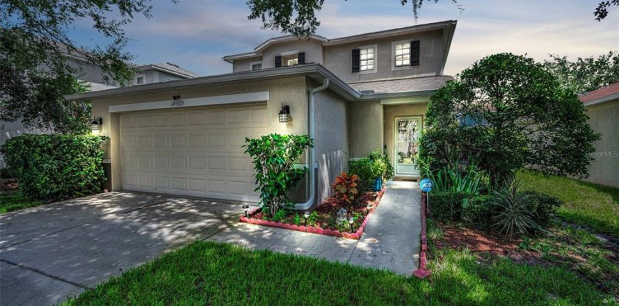 Casa en Land O' Lakes, Florida 3 dormitorios, 143.53 m2 № 1858189