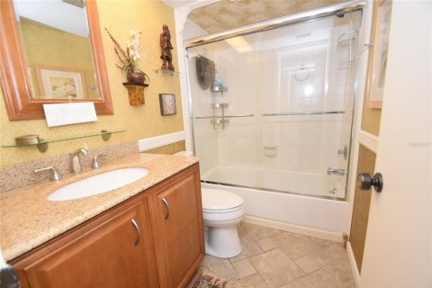 Copropriété à louer à Sarasota, Floride: 3 chambres, 151.9 m2 № 215489 - photo 18