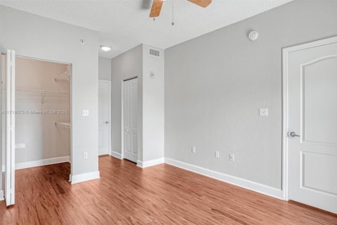 Condominio en venta en South Miami, Florida, 2 dormitorios, 93.83 m2 № 1784202 - foto 9