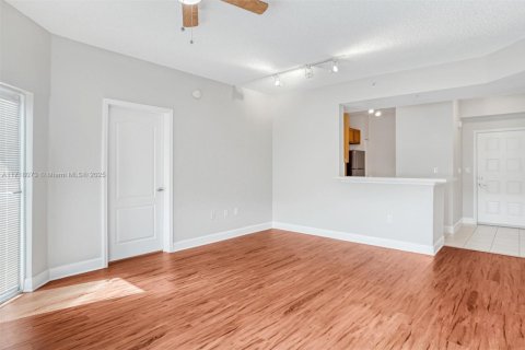Condominio en venta en South Miami, Florida, 2 dormitorios, 93.83 m2 № 1784202 - foto 7