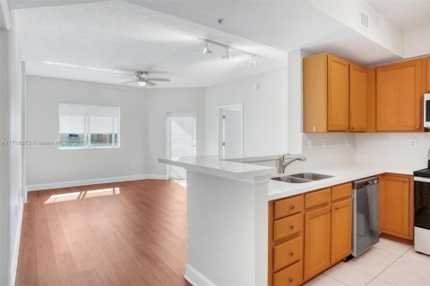 Condominio en venta en South Miami, Florida, 2 dormitorios, 93.83 m2 № 1784202 - foto 1