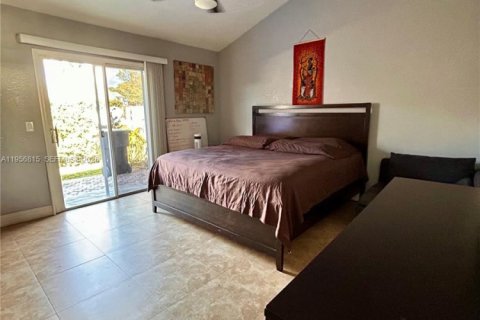 Casa en venta en North Lauderdale, Florida, 2 dormitorios, 92.25 m2 № 2010697 - foto 12