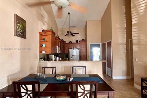 Casa en venta en North Lauderdale, Florida, 2 dormitorios, 92.25 m2 № 2010697 - foto 8