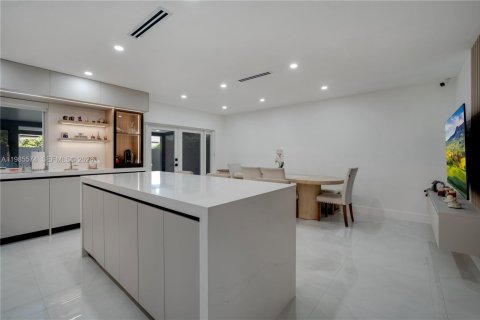 Купить виллу или дом в Майами, Флорида 4 спальни, 162.67м2, № 2047870 - фото 15