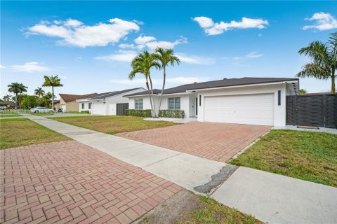 Купить виллу или дом в Майами, Флорида 4 спальни, 162.67м2, № 2047870 - фото 3