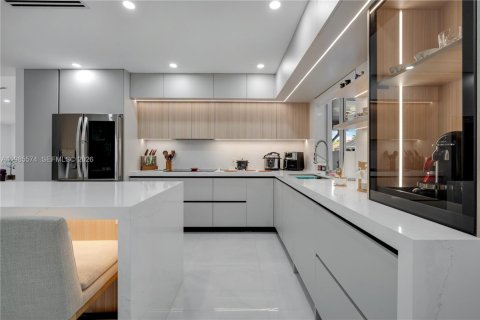 Купить виллу или дом в Майами, Флорида 4 спальни, 162.67м2, № 2047870 - фото 13