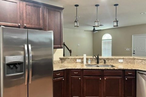 Townhouse in Lakeland, Florida 2 bedrooms, 195.09 sq.m. № 2219469 - photo 3