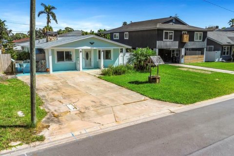 Casa en venta en Saint Petersburg, Florida, 3 dormitorios, 142.14 m2 № 1888465 - foto 2