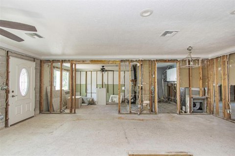 Casa en venta en Saint Petersburg, Florida, 3 dormitorios, 142.14 m2 № 1888465 - foto 4