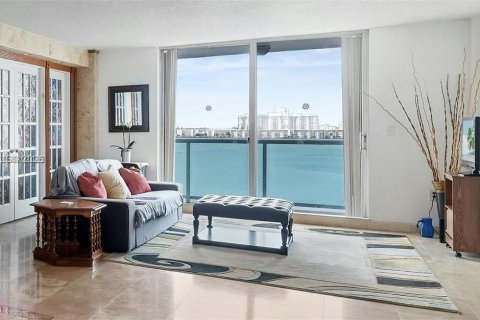 Copropriété à vendre à North Miami Beach, Floride: 2 chambres, 109.44 m2 № 2154306 - photo 10