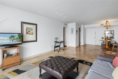 Copropriété à vendre à North Miami Beach, Floride: 2 chambres, 109.44 m2 № 2154306 - photo 12