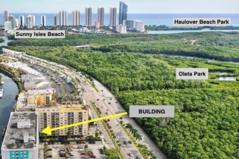 Copropriété à vendre à North Miami Beach, Floride: 2 chambres, 109.44 m2 № 2154306 - photo 9