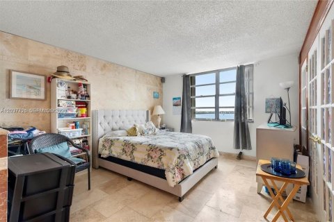 Copropriété à vendre à North Miami Beach, Floride: 2 chambres, 109.44 m2 № 2154306 - photo 18