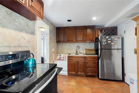 Copropriété à vendre à North Miami Beach, Floride: 2 chambres, 109.44 m2 № 2154306 - photo 21