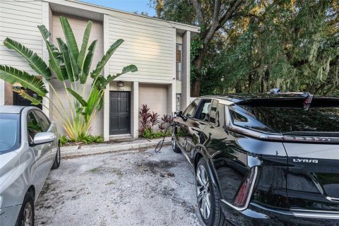 House in Tampa, Florida 2 bedrooms, 99.96 sq.m. № 1381429 - photo 3