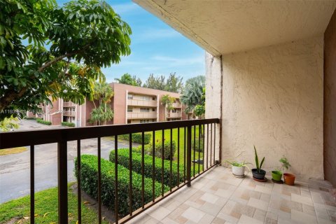 Copropriété à vendre à Davie, Floride: 2 chambres, 105.44 m2 № 2001247 - photo 25