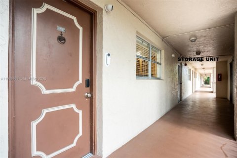 Copropriété à vendre à Davie, Floride: 2 chambres, 105.44 m2 № 2001247 - photo 26