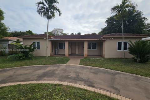 Villa ou maison à Biscayne Park, Floride 2 chambres, 86.4 m2 № 1998968