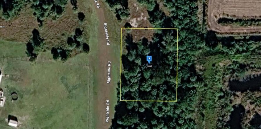 Land in Moore Haven, Florida № 2158699