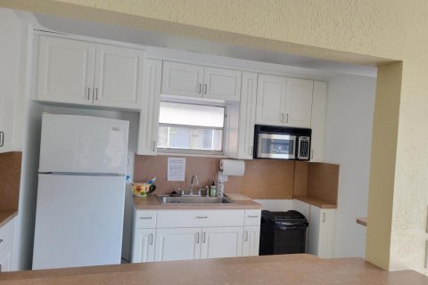Copropriété à louer à Pompano Beach, Floride: 1 chambre, 66.8 m2 № 1118926 - photo 1