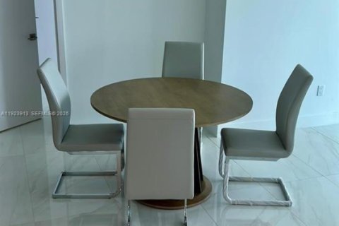 Condominio en venta en Sunny Isles Beach, Florida, 2 dormitorios, 128.39 m2 № 2082872 - foto 8