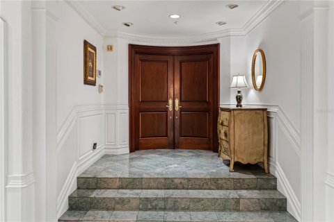 Condo in Saint Petersburg, Florida, 3 bedrooms  № 1781297 - photo 2