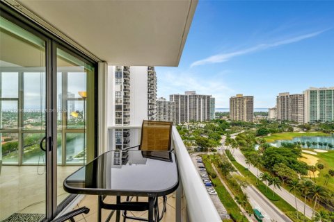 Condo in Aventura, Florida, 2 bedrooms  № 1692793 - photo 26