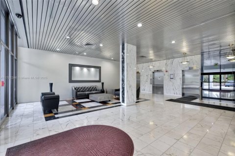 Condo in Aventura, Florida, 2 bedrooms  № 1692793 - photo 13