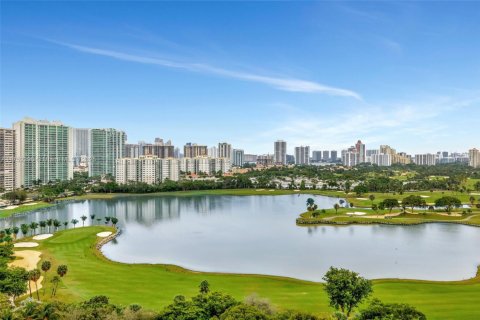 Condo in Aventura, Florida, 2 bedrooms  № 1692793 - photo 25