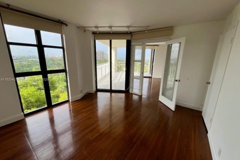 Condo in Miami, Florida, 2 bedrooms  № 1804353 - photo 17