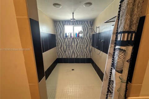 Villa ou maison à vendre à Clewiston, Floride: 1 chambre, 83.61 m2 № 2029792 - photo 15