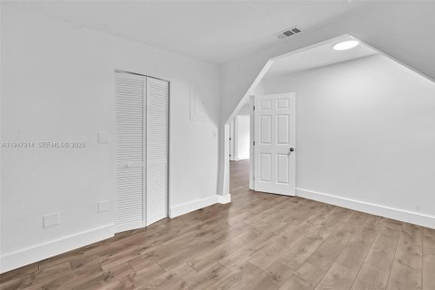 Villa ou maison à louer à Miami, Floride: 3 chambres, 130.06 m2 № 2009376 - photo 28