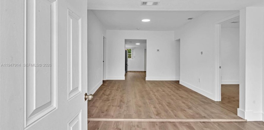 Villa ou maison à Miami, Floride 3 chambres, 130.06 m2 № 2009376