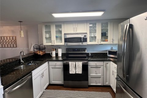 Townhouse in Saint Augustine, Florida 3 bedrooms № 1992523 - photo 3