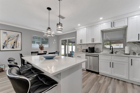 Villa ou maison à vendre à Largo, Floride: 4 chambres, 130.99 m2 № 1898843 - photo 17