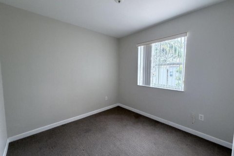 Townhouse in Homestead, Florida 3 bedrooms, 135.27 sq.m. № 2193065 - photo 9