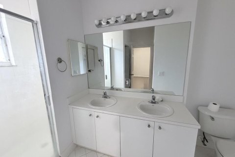 Townhouse in Homestead, Florida 3 bedrooms, 135.27 sq.m. № 2193065 - photo 11