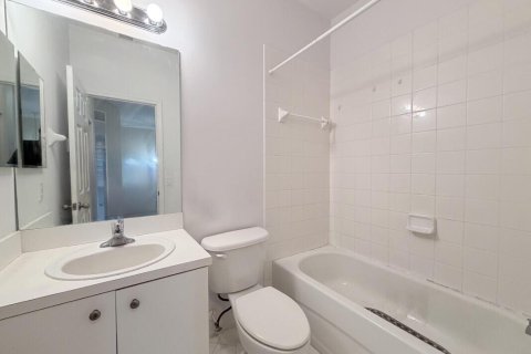 Townhouse in Homestead, Florida 3 bedrooms, 135.27 sq.m. № 2193065 - photo 12