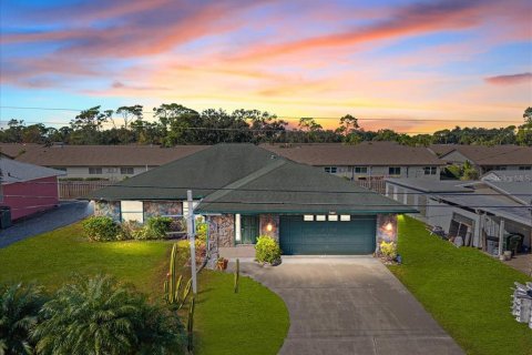 Casa en venta en Sarasota, Florida, 3 dormitorios, 161.56 m2 № 2135082 - foto 2