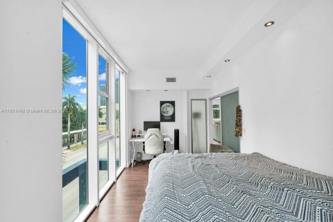 Condominio en venta en Miami, Florida, 1 dormitorio, 108.79 m2 № 1858958 - foto 15