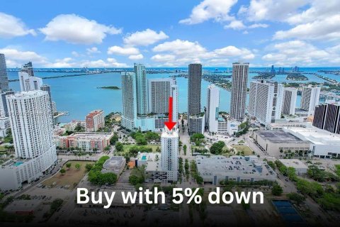 Condominio en venta en Miami, Florida, 1 dormitorio, 108.79 m2 № 1858958 - foto 2