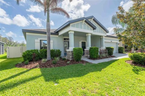 Villa ou maison à CONNERTON

 à Land O' Lakes, Floride 3 chambres, 223.71 m2 № 2097137