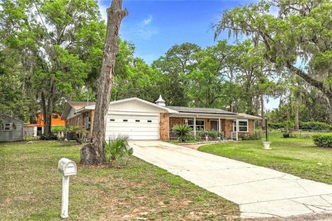 House in Inverness, Florida 3 bedrooms, 173.26 sq.m. № 1908239 - photo 2