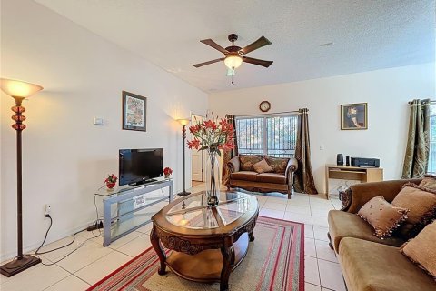 Casa en venta en Orlando, Florida, 3 dormitorios, 112.88 m2 № 2330424 - foto 6