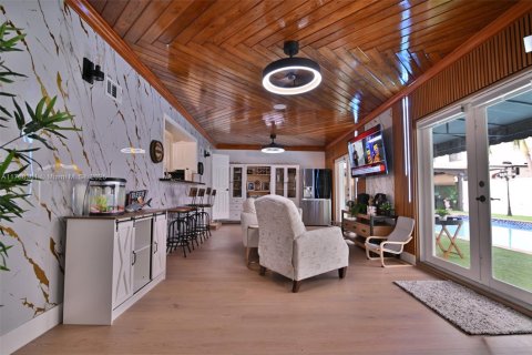 Купить виллу или дом в Майами, Флорида 4 спальни, 237.64м2, № 1585085 - фото 9
