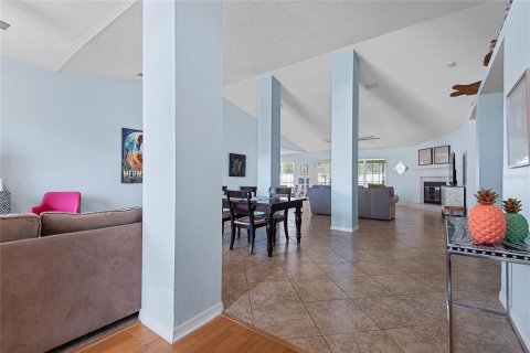 Casa en venta en Palm Coast, Florida, 4 dormitorios, 268.3 m2 № 1910151 - foto 3